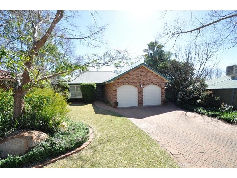 15 Christie  Cl, Dubbo NSW 2830