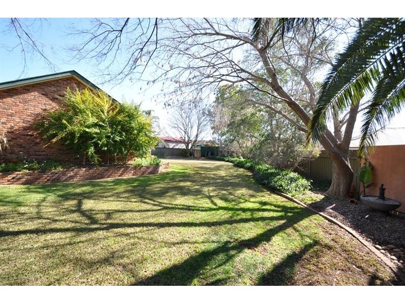 15 Christie  Cl, Dubbo NSW 2830