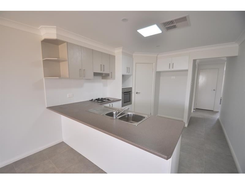 51B Champagne Dr, Dubbo NSW 2830