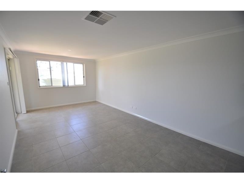 51B Champagne Dr, Dubbo NSW 2830