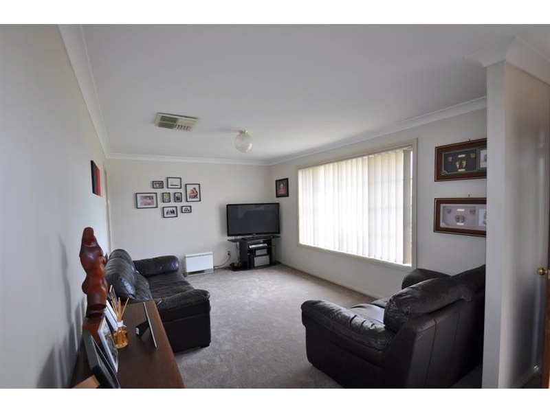 46 Eden Park Ave, Dubbo NSW 2830
