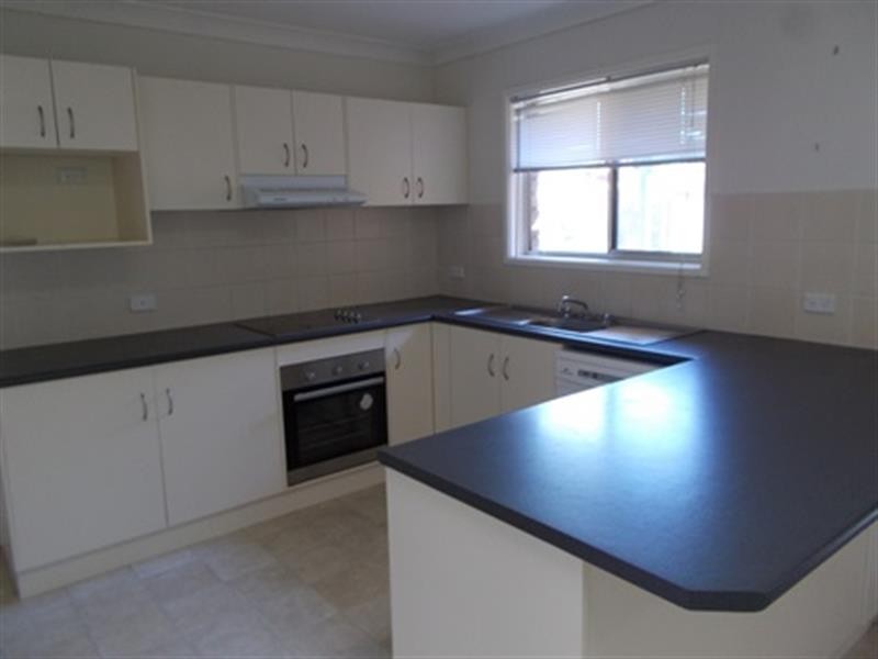8 Norfolk Cres, Dubbo NSW 2830