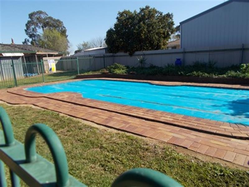 8 Norfolk Cres, Dubbo NSW 2830