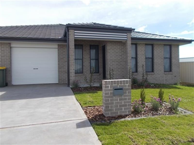 15A Lansdowne Dr, Dubbo NSW 2830