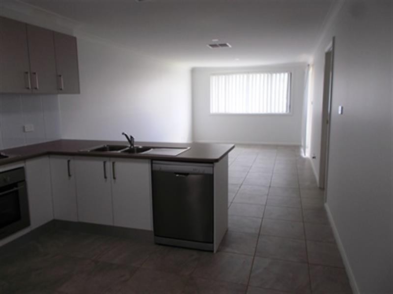 15A Lansdowne Dr, Dubbo NSW 2830