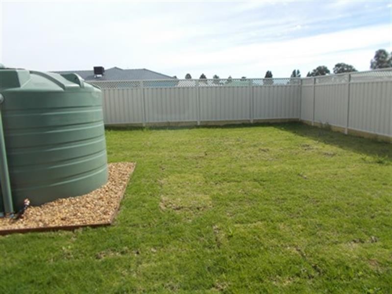 15A Lansdowne Dr, Dubbo NSW 2830