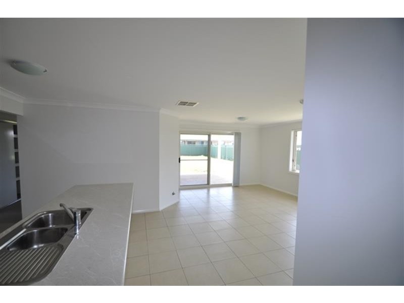 2 Argyle Ave, Dubbo NSW 2830