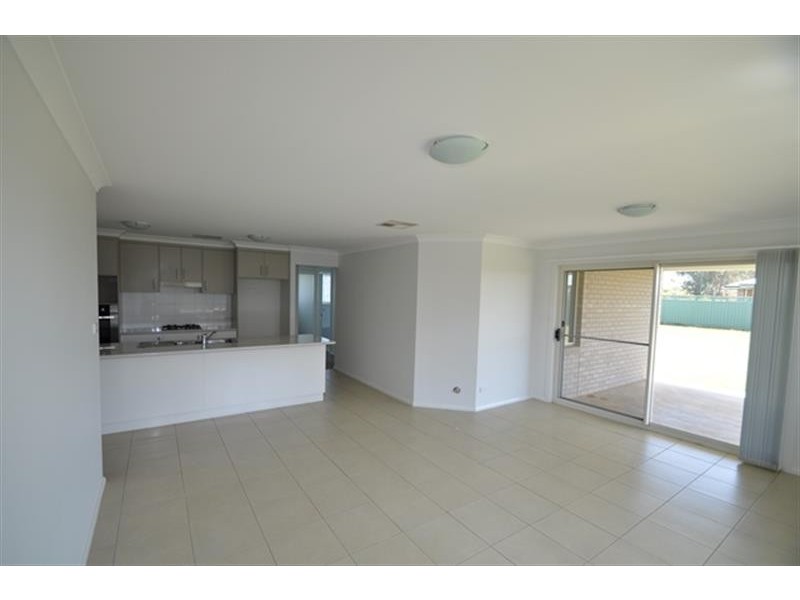 2 Argyle Ave, Dubbo NSW 2830