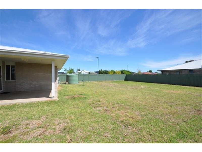 2 Argyle Ave, Dubbo NSW 2830