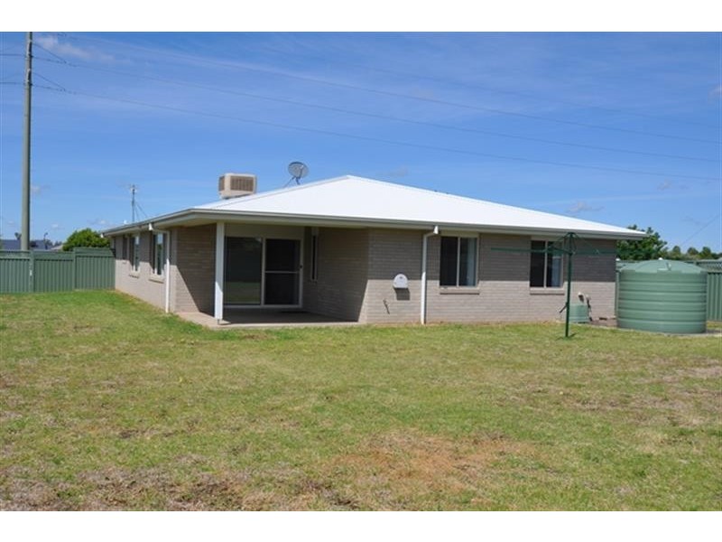 2 Argyle Ave, Dubbo NSW 2830