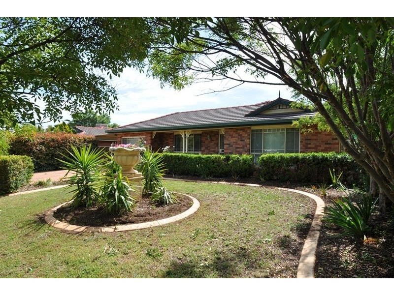 28 Websdale Dr, Dubbo NSW 2830
