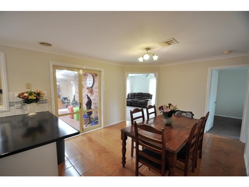 28 Websdale Dr, Dubbo NSW 2830