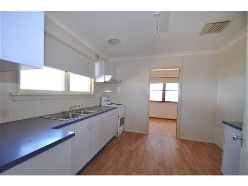 12 Meringo St, Narromine NSW 2821