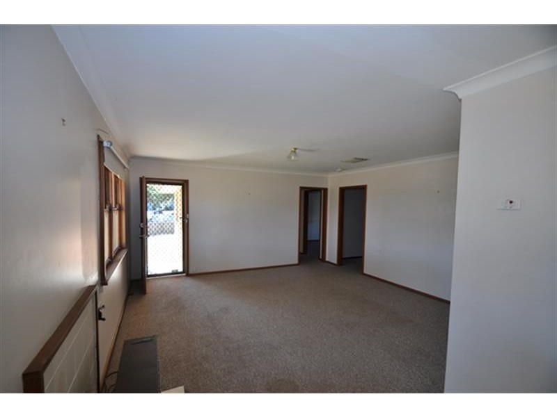 12 Meringo St, Narromine NSW 2821