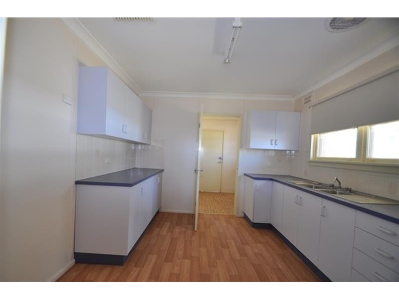 12 Meringo St, Narromine NSW 2821