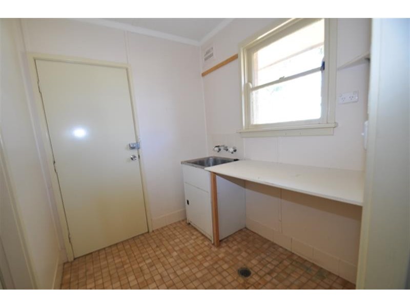 12 Meringo St, Narromine NSW 2821