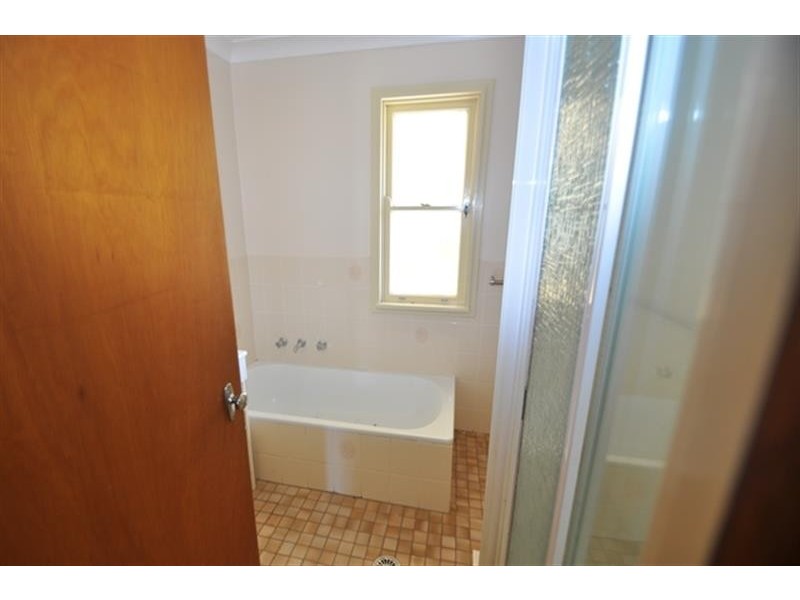 12 Meringo St, Narromine NSW 2821