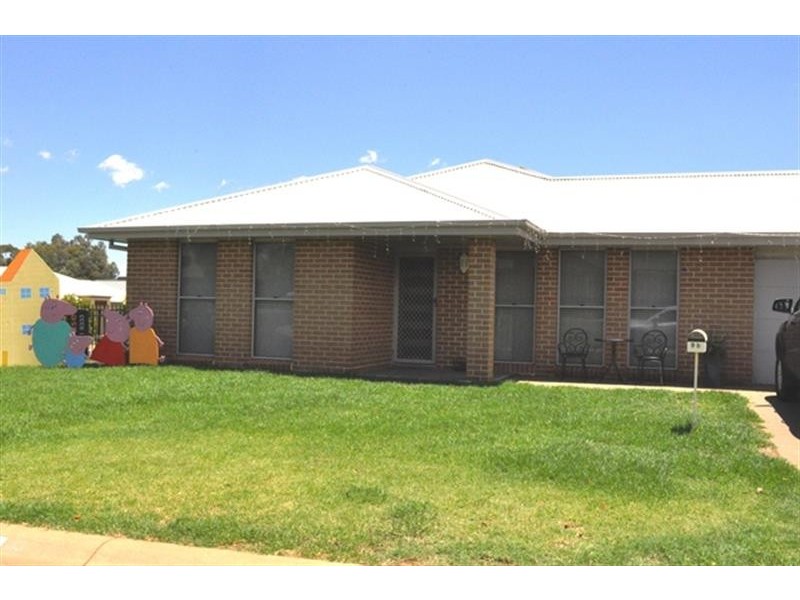 9B Selkirk  Ave, Dubbo NSW 2830