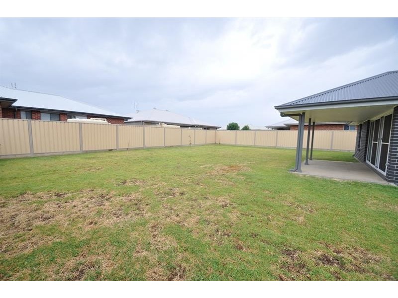 20 Hammond St, Dubbo NSW 2830