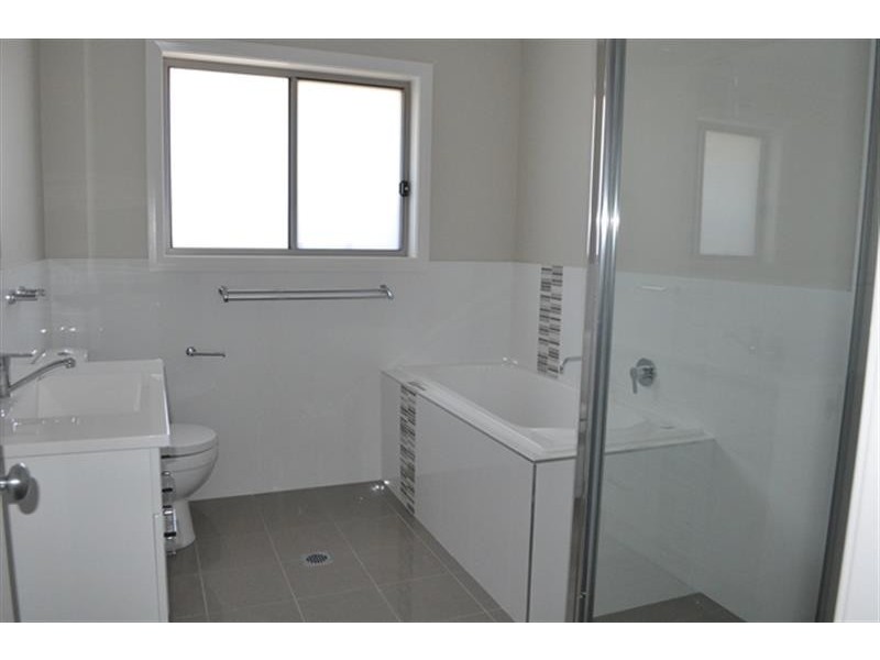 11 Ebor Way, Dubbo NSW 2830