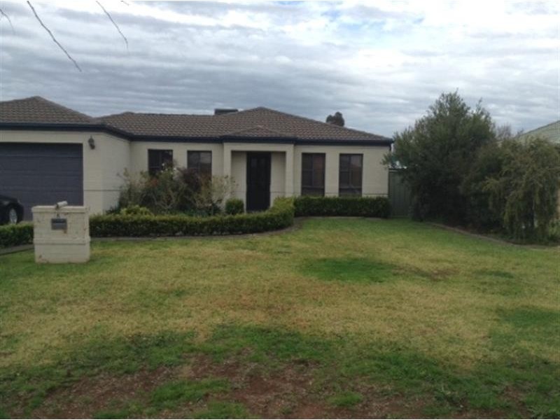 6 Nepean Pl, Dubbo NSW 2830