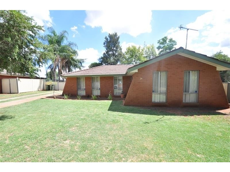 24 Springfield Way, Dubbo NSW 2830
