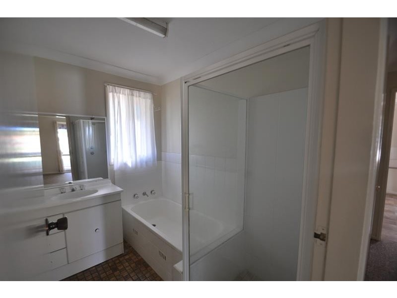 24 Springfield Way, Dubbo NSW 2830
