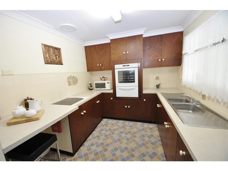 27 Sturt  Cir, Dubbo NSW 2830
