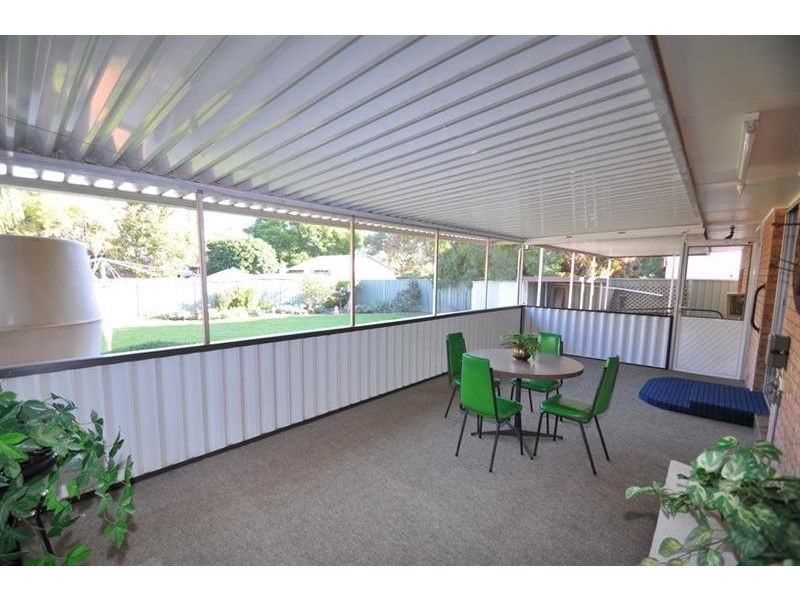 27 Sturt  Cir, Dubbo NSW 2830