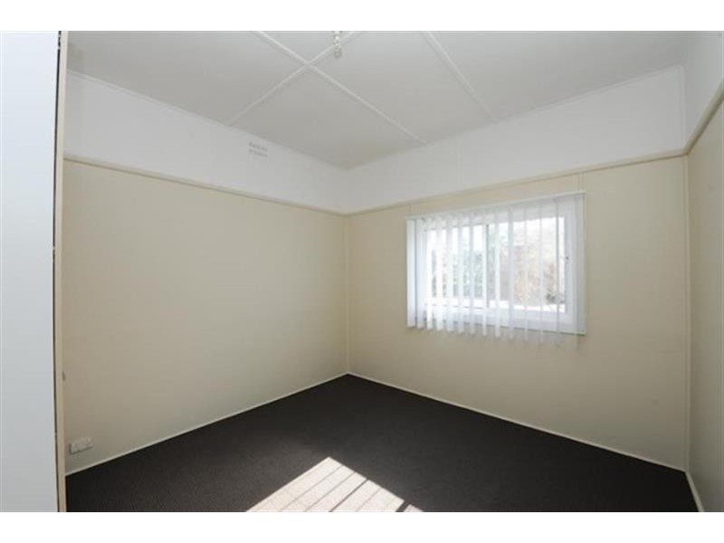 74 Bourke Rd, Ettalong Beach NSW 2257