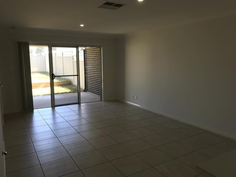 3 Wollombombi Pde, Dubbo NSW 2830