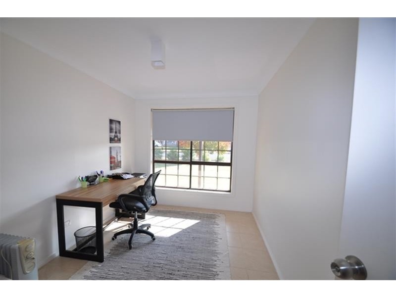 13 Doncaster Ave, Dubbo NSW 2830