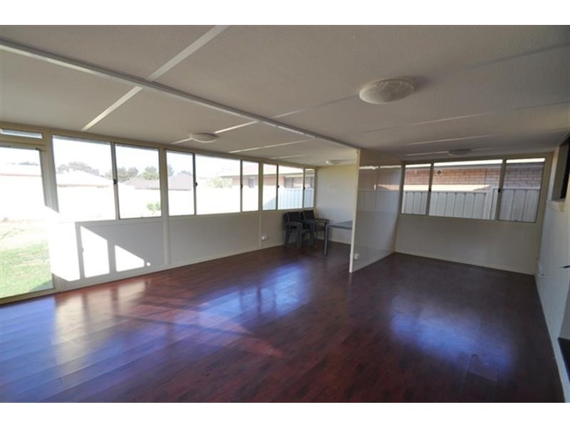 13 Doncaster Ave, Dubbo NSW 2830