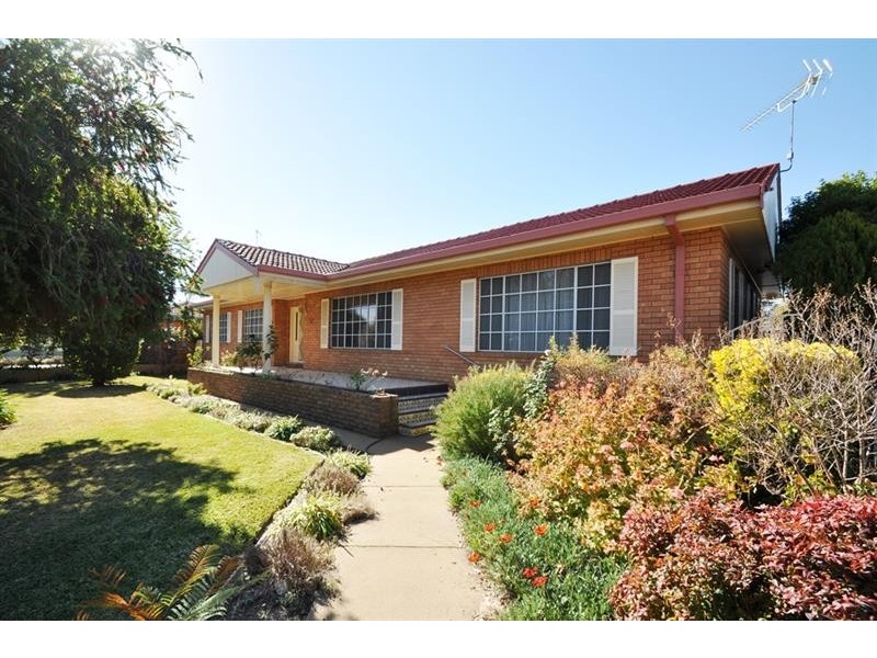 82 Dalton  St, Dubbo NSW 2830