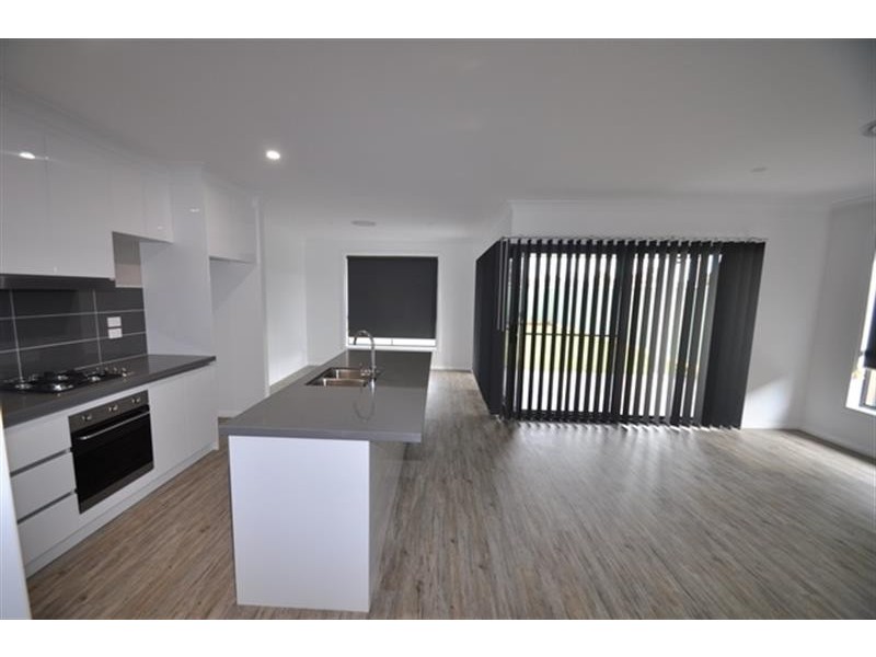 8 Ash Ave, Dubbo NSW 2830