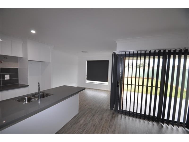 8 Ash Ave, Dubbo NSW 2830