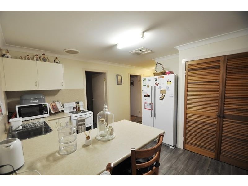 64 Birch Ave, Dubbo NSW 2830