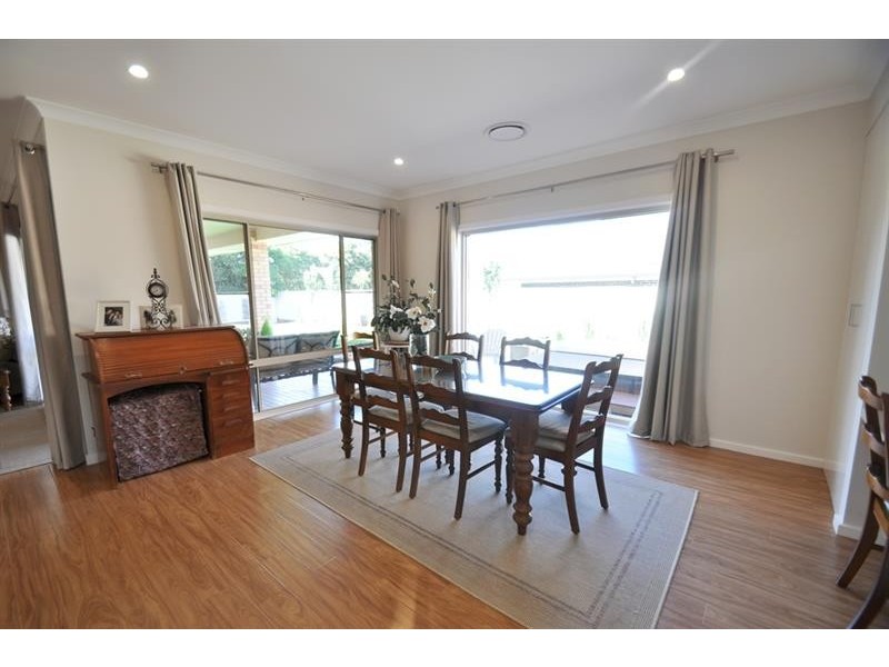 71 Lakeside Cct, Dubbo NSW 2830