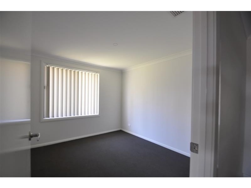 18B Apsley Cres, Dubbo NSW 2830