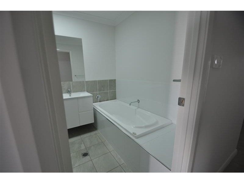 18B Apsley Cres, Dubbo NSW 2830