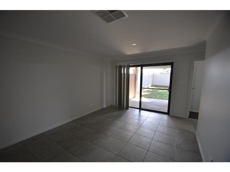 18B Apsley Cres, Dubbo NSW 2830