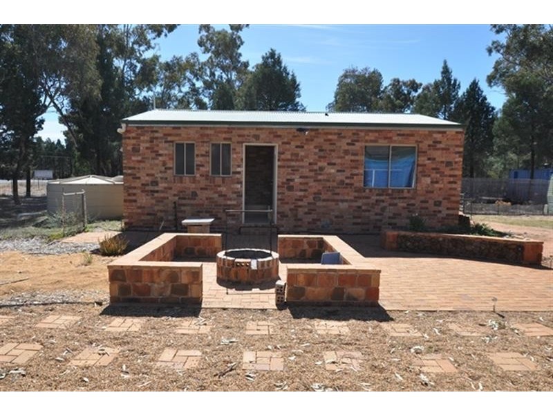 1 Timbara Ct, Gilgandra NSW 2827