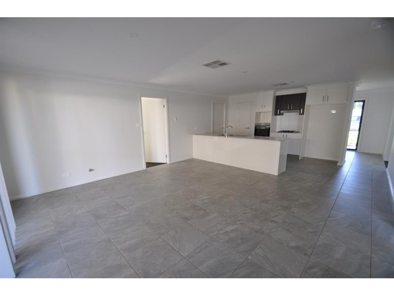 15a Apsley Cres, Dubbo NSW 2830