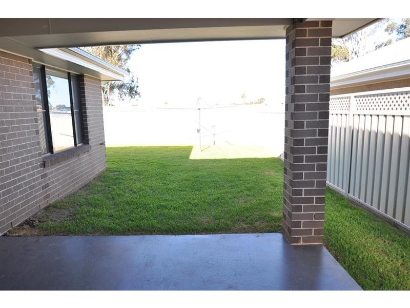 15a Apsley Cres, Dubbo NSW 2830
