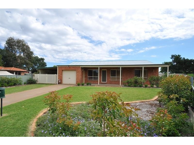 6  Essex  Ct, Dubbo NSW 2830