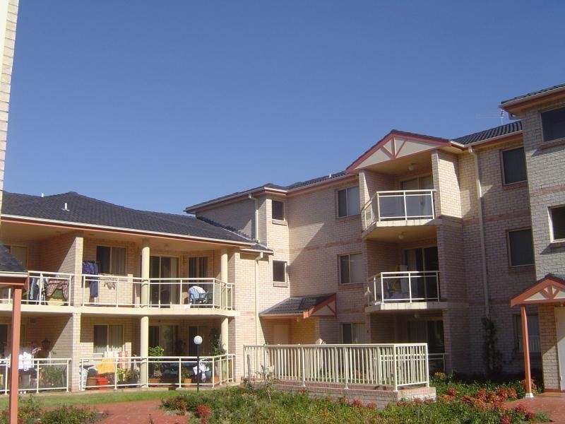 3/1 Hillview St, Roselands NSW 2196