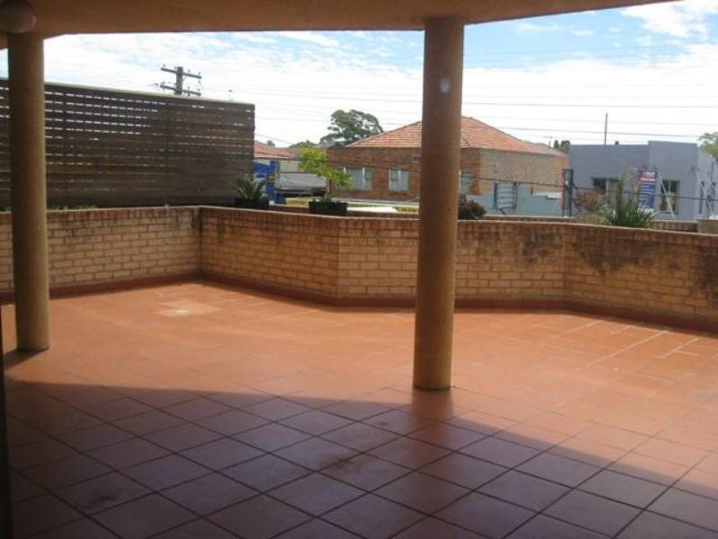 3/1 Hillview St, Roselands NSW 2196