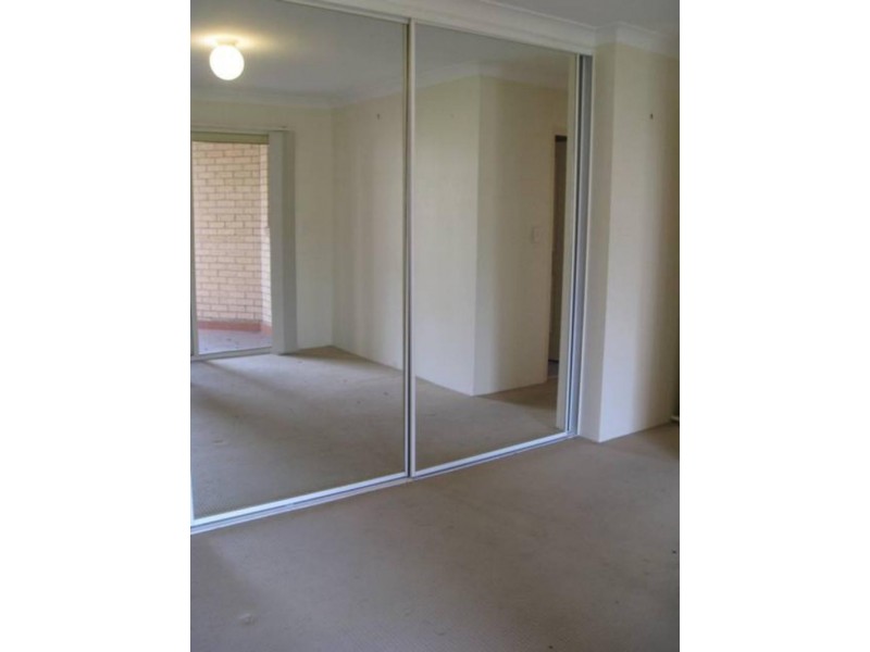 3/1 Hillview St, Roselands NSW 2196