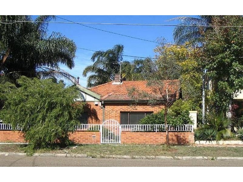 19 Banks Street, Monterey NSW 2217