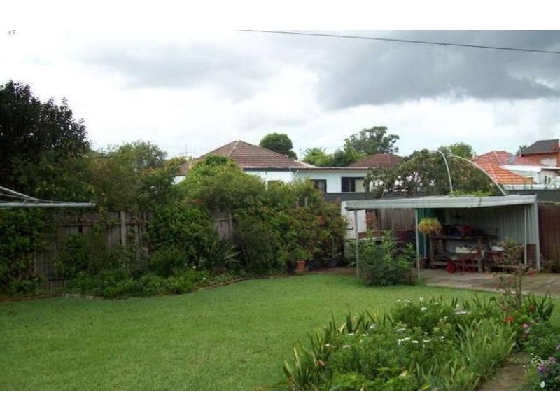 5 Gillian Place, Punchbowl NSW 2196